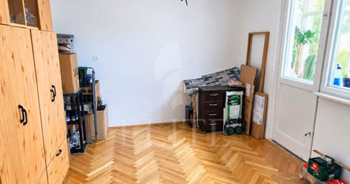 Apartament de vânzare cu 4 camere în zona Mănăștur, Cluj-Napoca