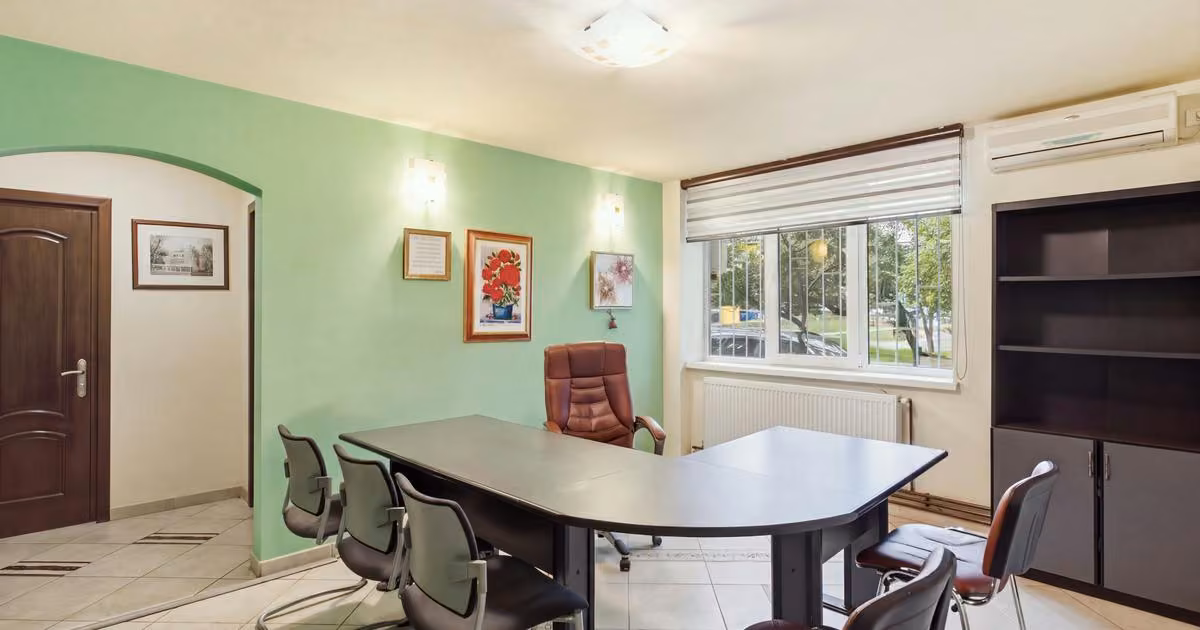 Apartament de vânzare cu 3 camere în zona Ultracentral, Constanța