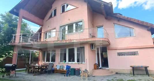 Casă Cristian