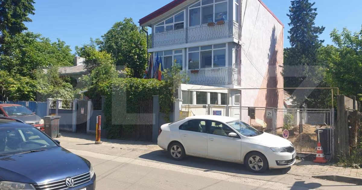 Casă individuală de vânzare cu 8 camere, mobilată în zona Tătărași, Iași