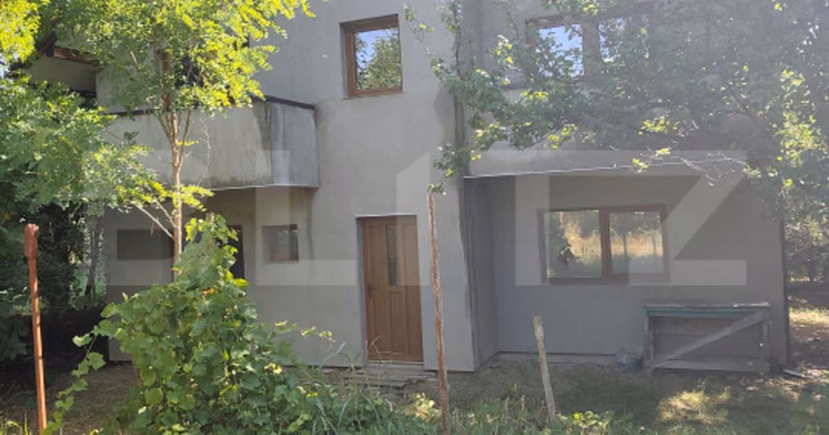 Duplex de vânzare cu 5 camere în zona Cug, Iași