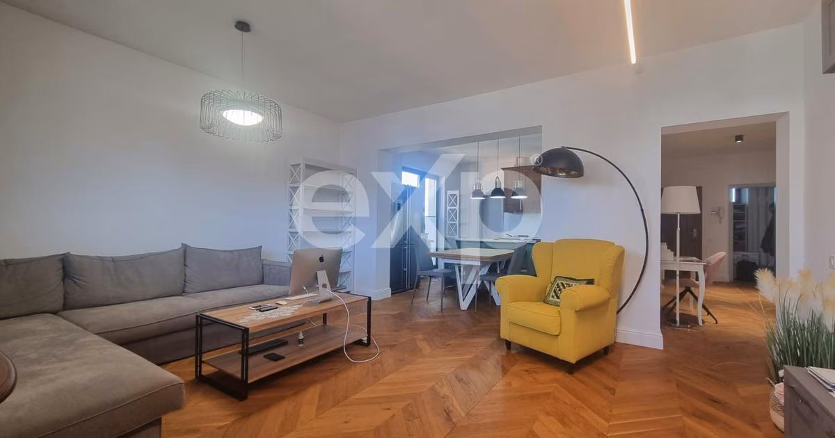 Apartament de vânzare cu 4 camere, mobilat în zona Central, Cluj-Napoca