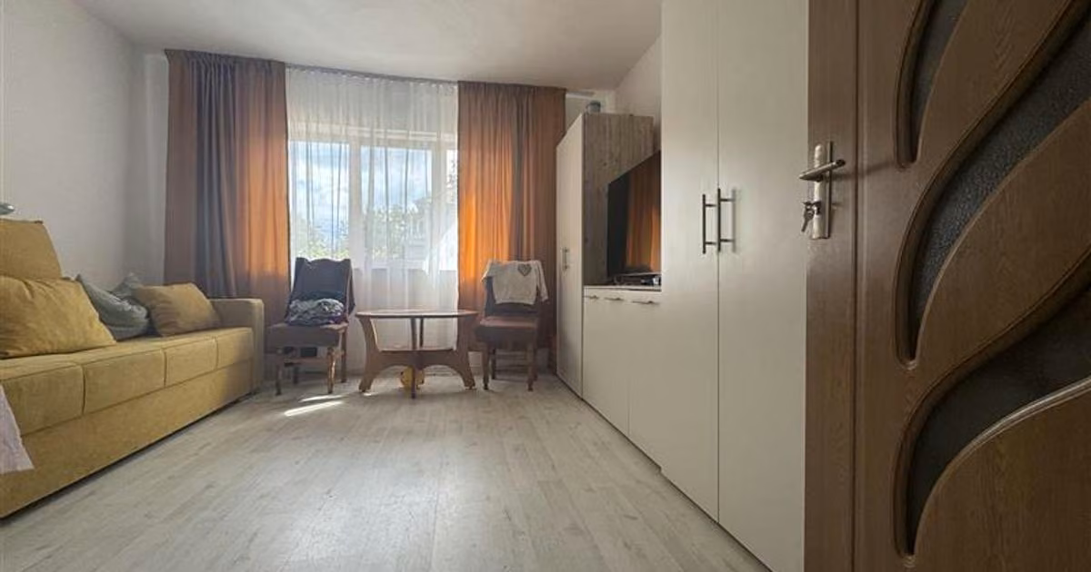 Apartament de vânzare cu 3 camere în zona Miroslava, Iași