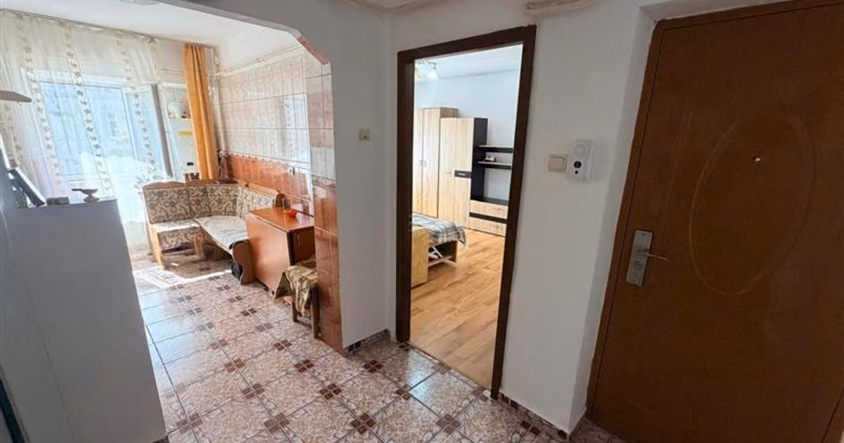 Apartament de vânzare cu 3 camere, mobilat în zona Dacia, Iași
