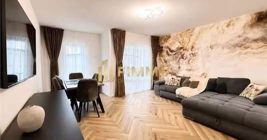 Apartament Exterior Est