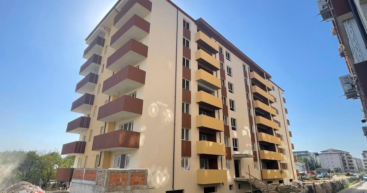 Apartament de vânzare cu 2 camere în zona Apărătorii Patriei, Sector 4