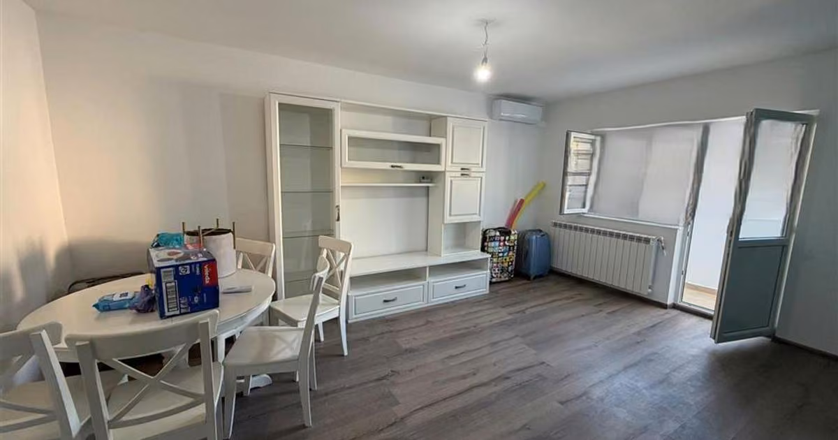 Apartament de vânzare cu 3 camere în zona Central, Focșani