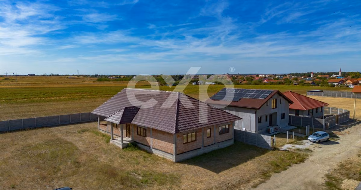 Casă individuală de vânzare cu 4 camere în Buziaș