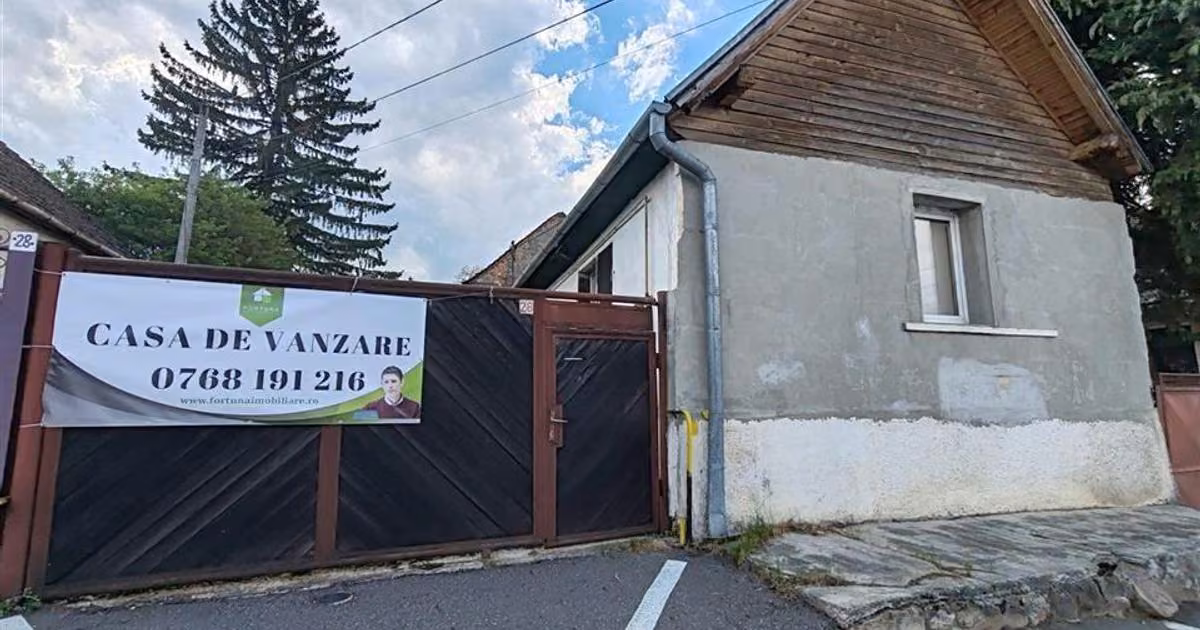 Casă individuală de vânzare cu 2 camere, mobilată în Săcele