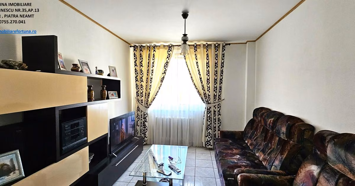 Apartament de vânzare cu 4 camere în zona Mărăței, Piatra-Neamț