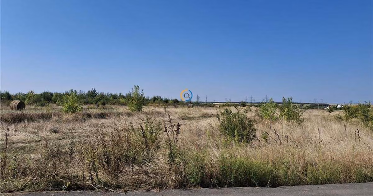 Teren agricol intravilan de vânzare de 5707 mp, în Bradu