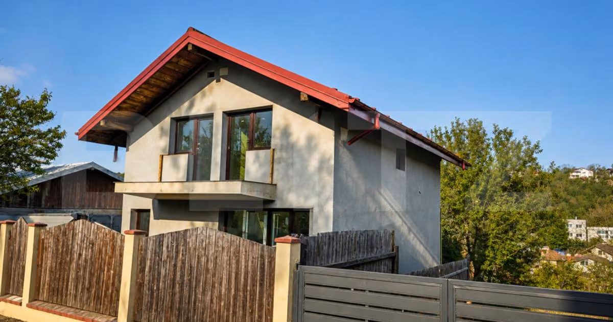 Casă individuală de vânzare cu 4 camere, mobilată în zona Păcurari, Iași