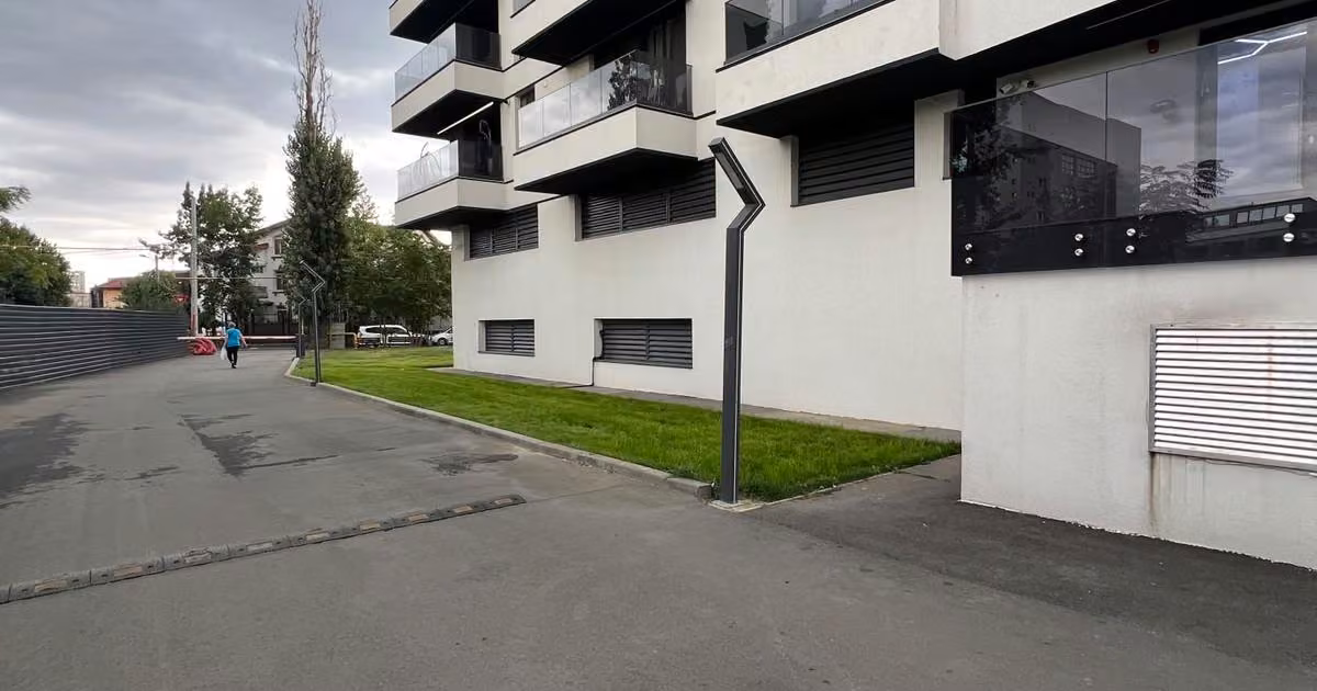 Apartament de vânzare cu 3 camere în zona Baicului, Sector 2