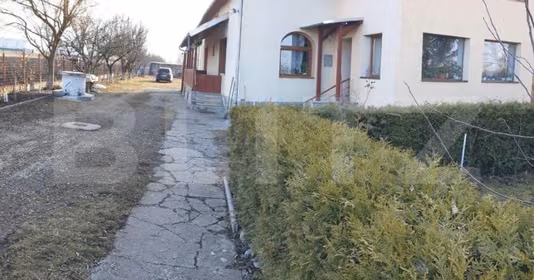 Casă Tractorul