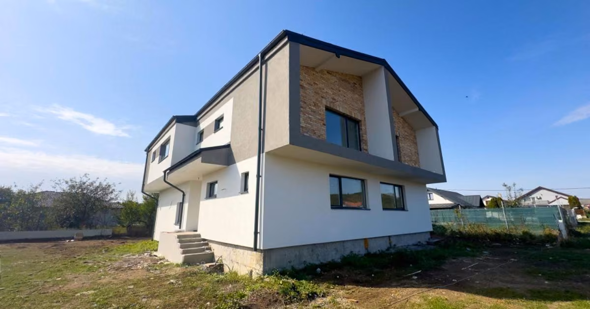 Duplex de vânzare cu 4 camere în Jucu de Mijloc