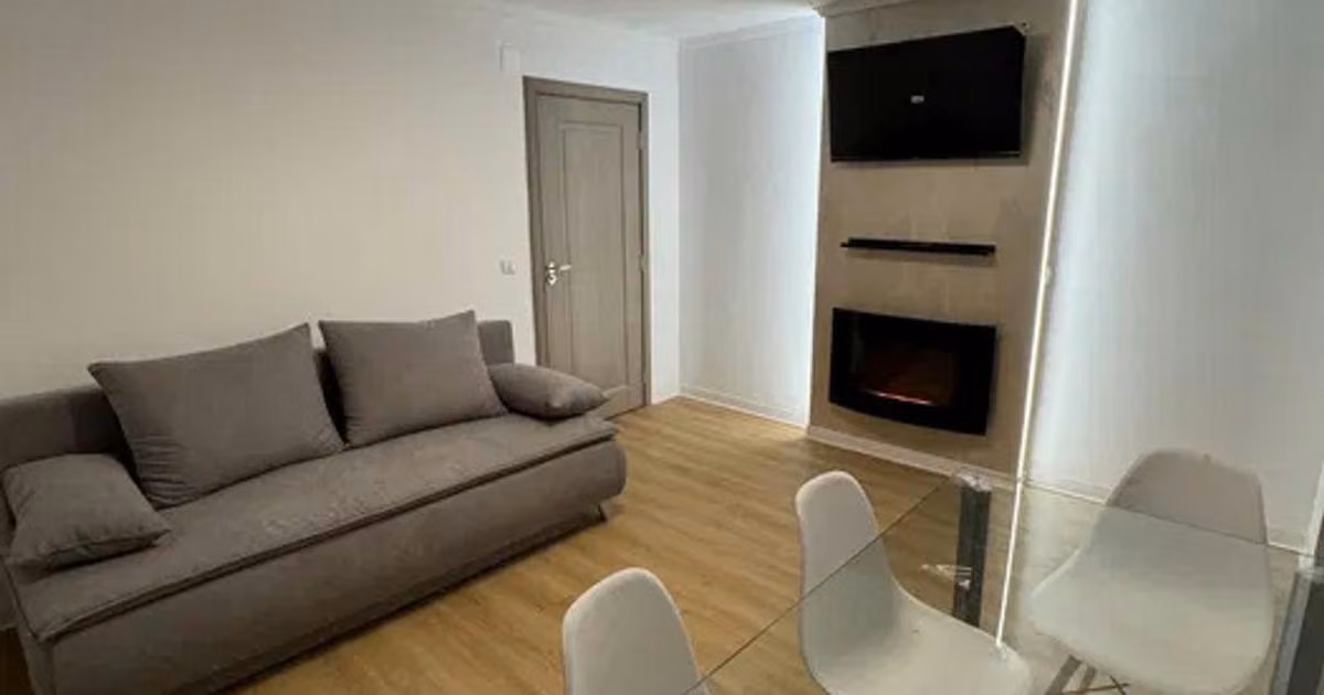 Apartament de vânzare cu 2 camere, mobilat în Turda