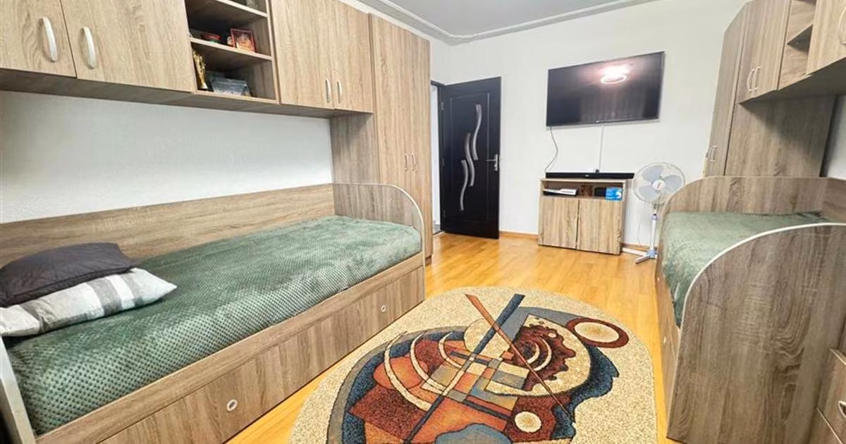 Apartament de vânzare cu 2 camere în zona Vasile Aaron, Sibiu