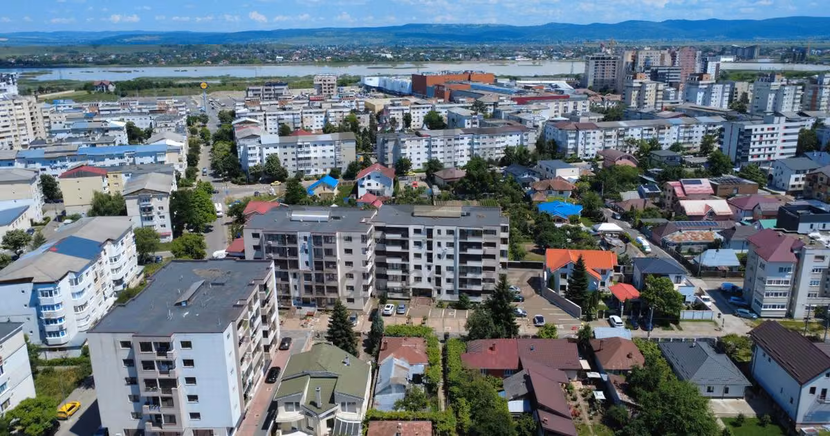 Apartament de vânzare cu 3 camere, mobilat în zona Nord, Bacău