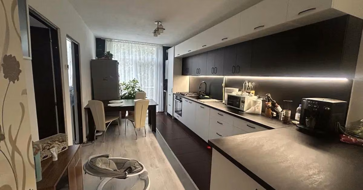 Apartament de vânzare cu 3 camere, mobilat în Florești