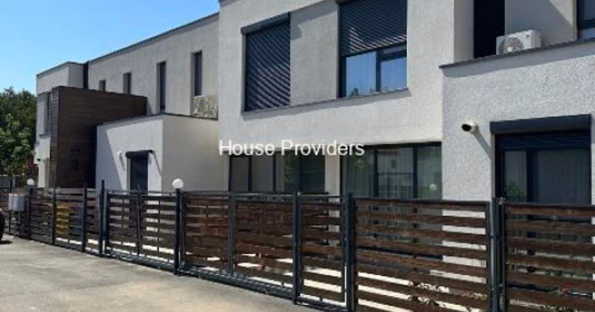 Casă de vânzare cu 4 camere, mobilată în Chitila
