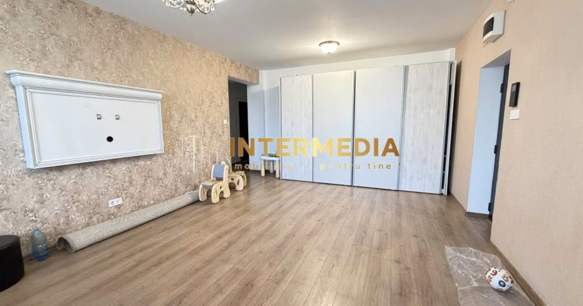 Apartament de vânzare cu 3 camere, mobilat în zona Ultracentral, Alba Iulia