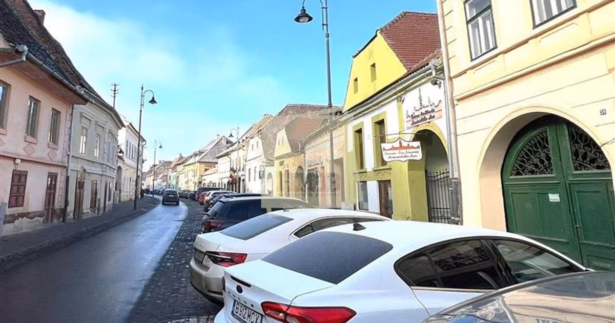 Apartament de vânzare cu 2 camere, mobilat în zona Orașul de Jos, Sibiu
