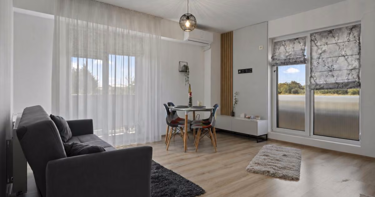 Apartament de vânzare cu 2 camere, mobilat în Tunari
