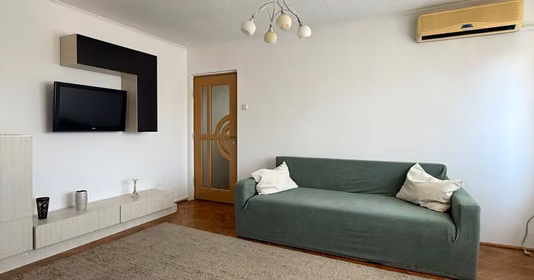 Apartament Cetate