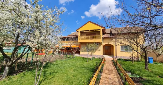 Casă Daia