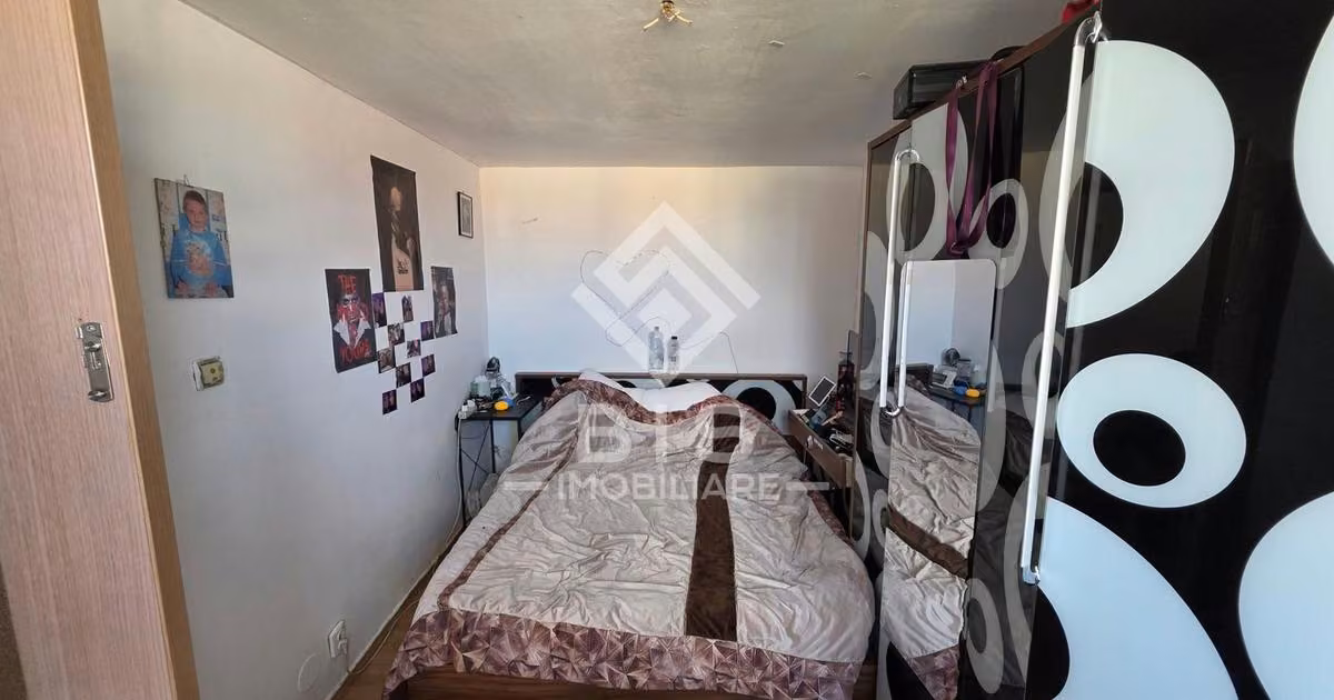 Apartament de vânzare cu 2 camere în zona Decebal, Bistrița