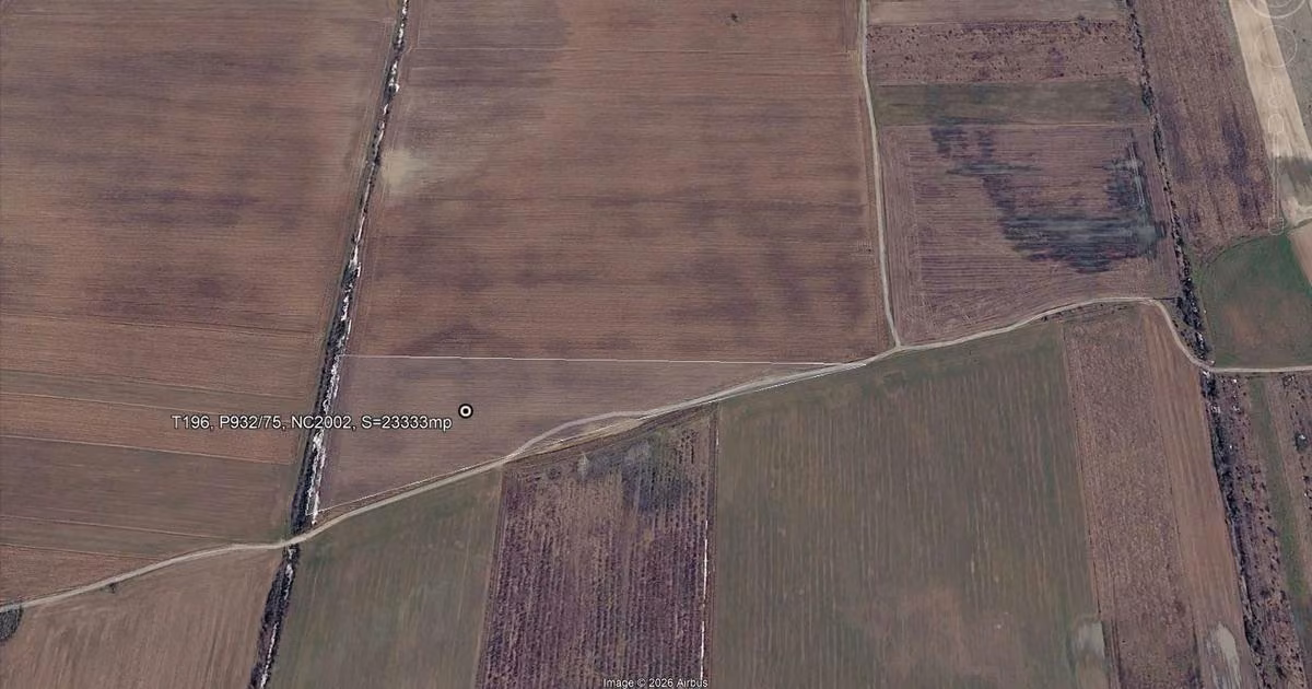 Teren Construcții intravilan de vânzare de 23333 mp, în Periș