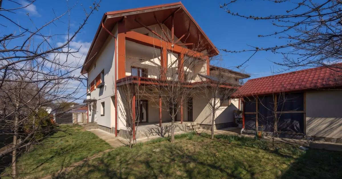 Spațiu comercial de vânzare de 284.25 mp, în Tunari