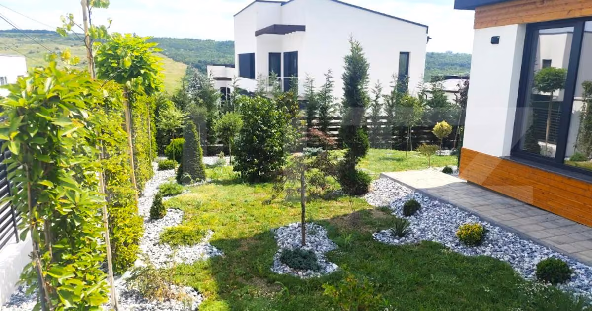 Casă individuală de vânzare cu 4 camere în zona Exterior Vest, Iași