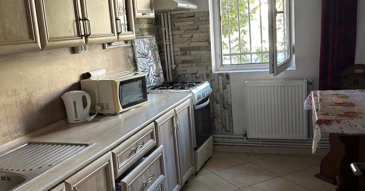 Apartament de vânzare cu 2 camere în zona Inel I, Constanța