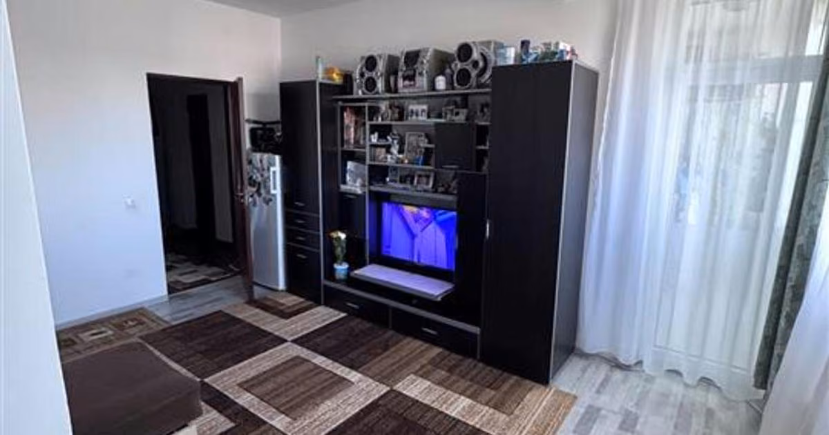 Apartament de vânzare cu 3 camere, mobilat în zona Berceni, Sector 4