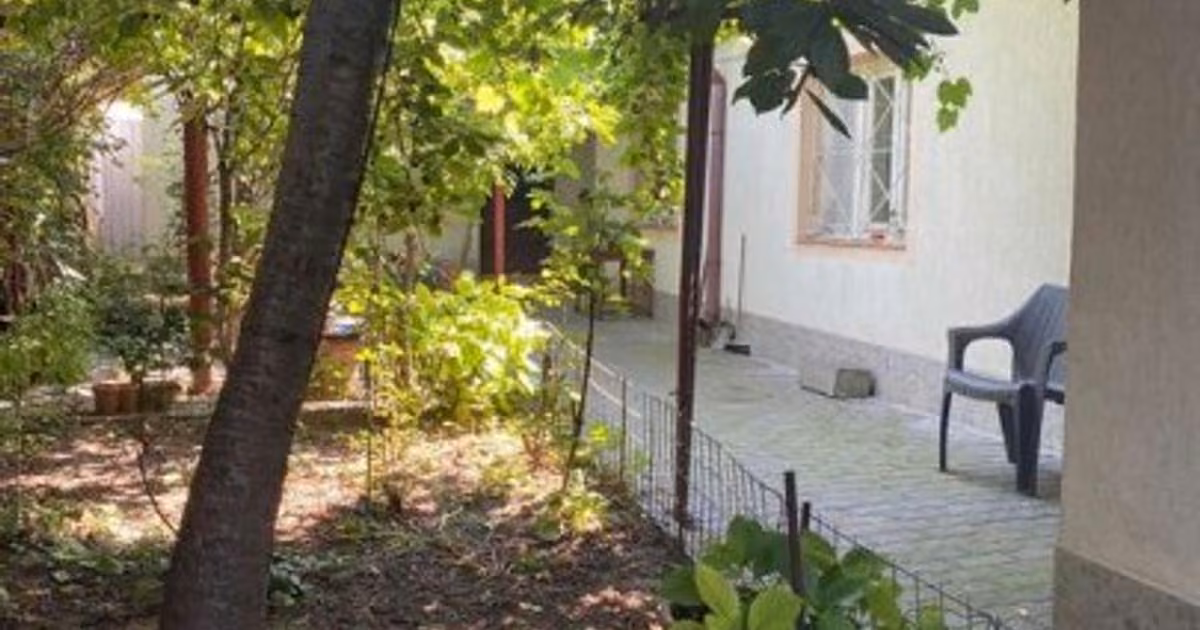 Casă individuală de vânzare cu 5 camere, mobilată în zona Colentina, Sector 2