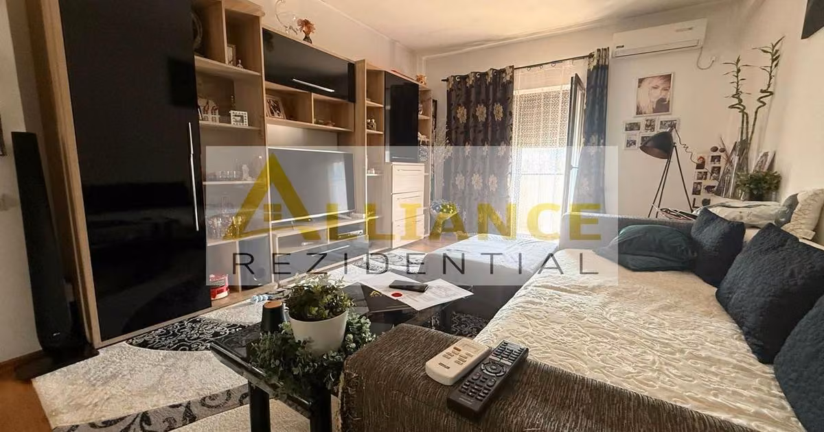 Apartament de vânzare cu 3 camere, mobilat în Frumușani