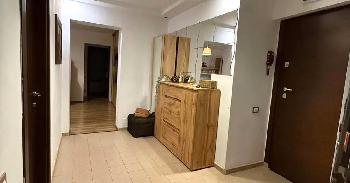 Apartament de vânzare cu 3 camere în zona Titan, Sector 3