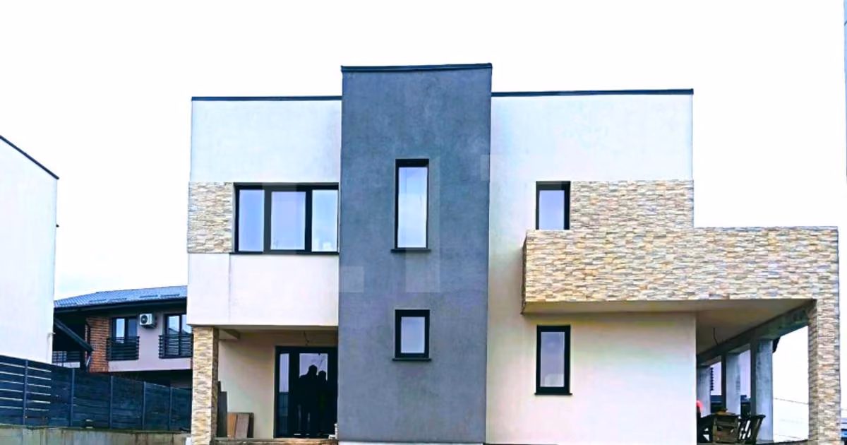 Casă individuală de vânzare cu 5 camere în zona Valea Adâncă, Iași