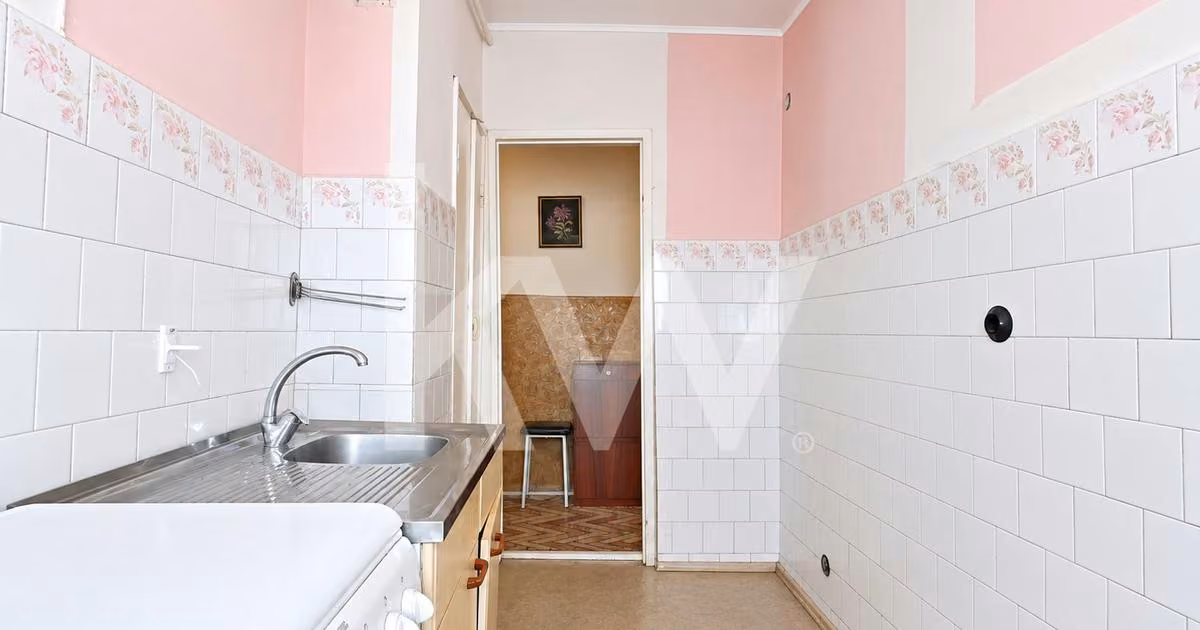 Apartament de vânzare cu 3 camere în zona 13 Decembrie, Brașov