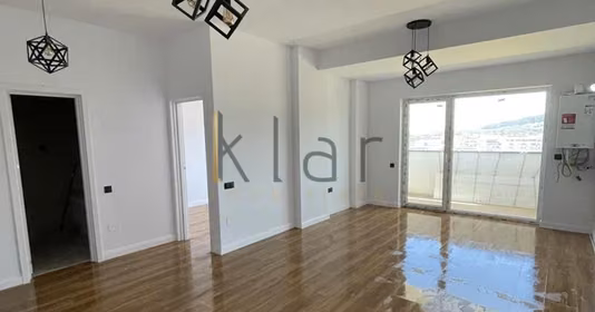 Apartament Florești