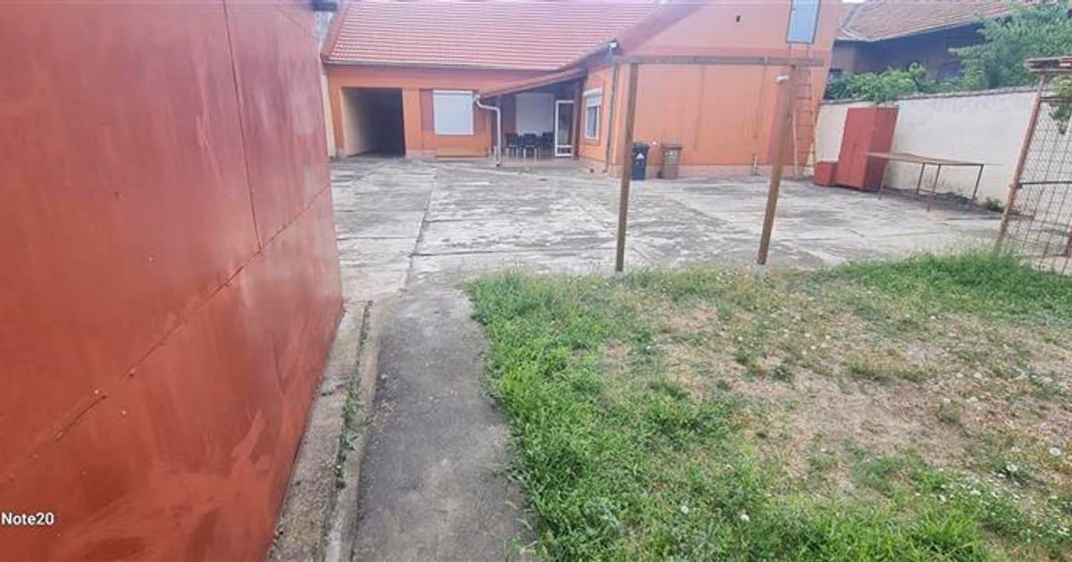 Casă individuală de vânzare cu 6 camere, mobilată în zona Ultracentral, Arad