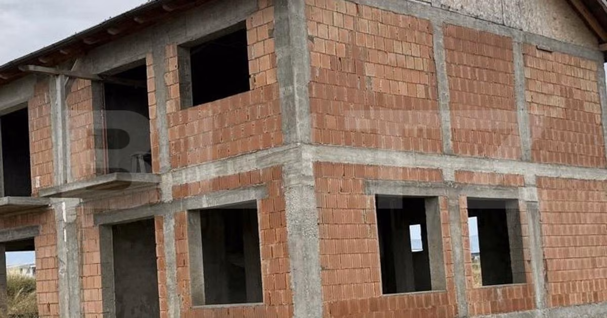 Duplex de vânzare cu 4 camere în Tărlungeni