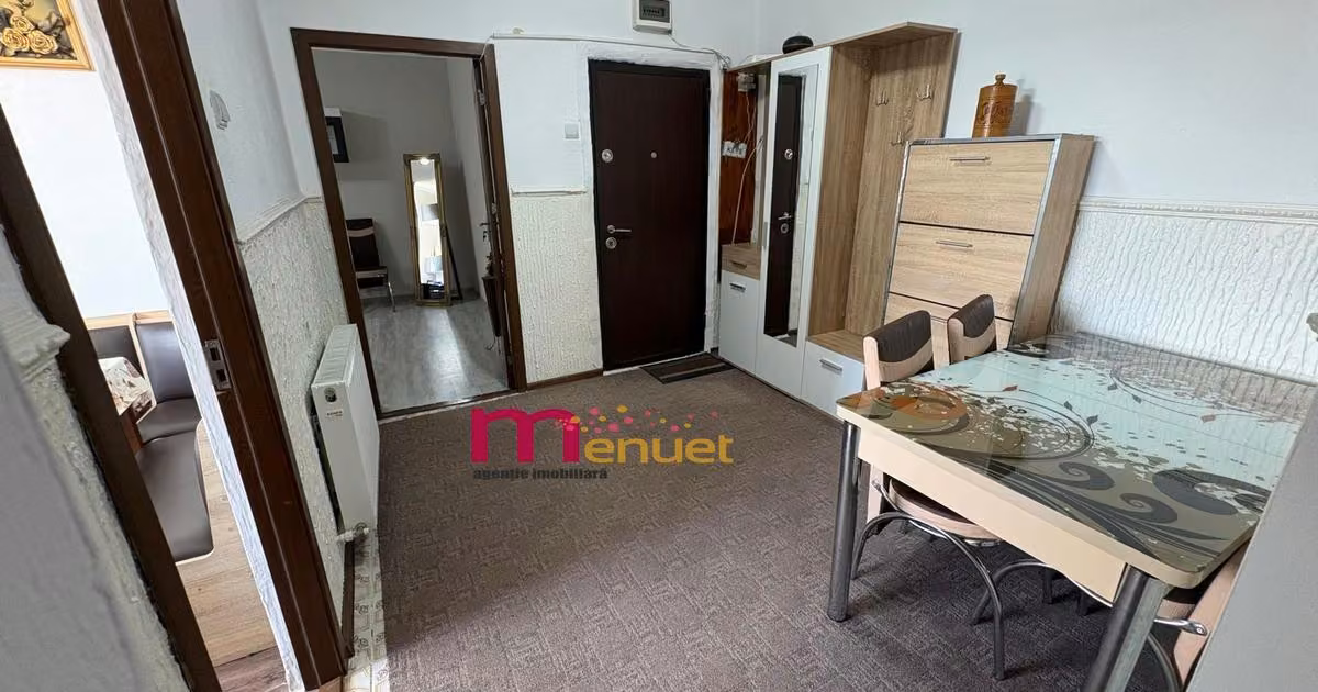 Apartament de vânzare cu 3 camere în zona Piața Nouă, Tulcea