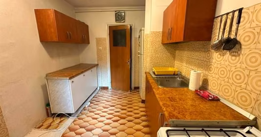 Apartament Titan