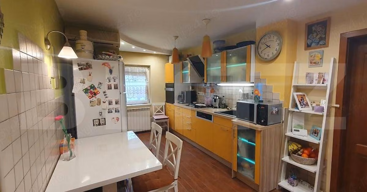 Apartament de vânzare cu 3 camere, mobilat în zona Girocului, Timișoara