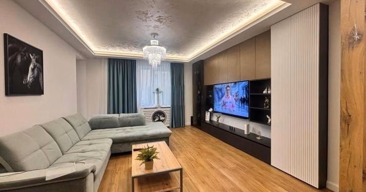 Apartament de vânzare cu 3 camere în zona Astra, Brașov
