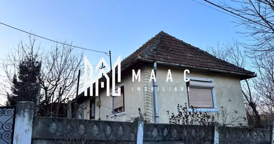 Casă Est