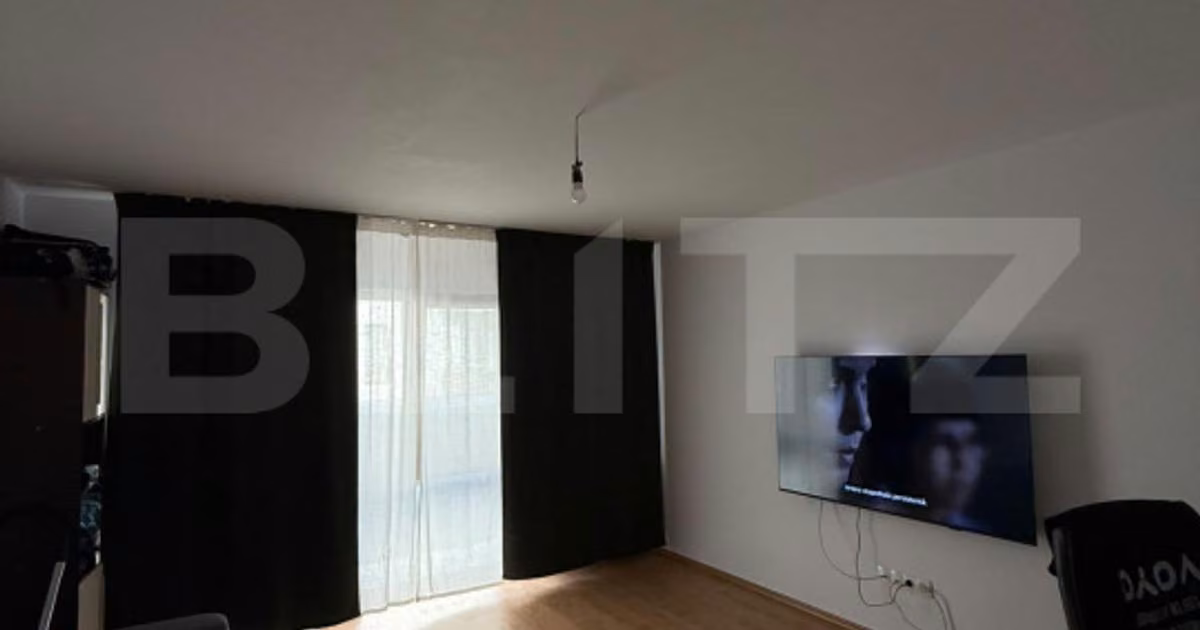 Apartament de vânzare cu 2 camere în zona Tractorul, Brașov