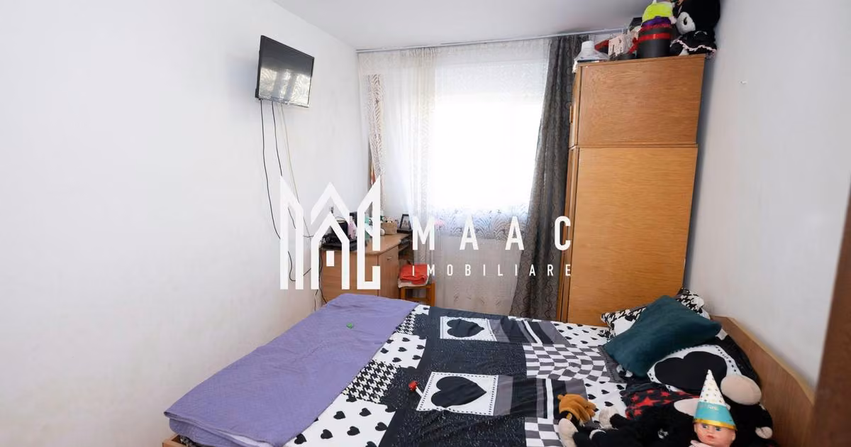 Apartament de vânzare cu 3 camere în zona Ostroveni, Râmnicu Vâlcea